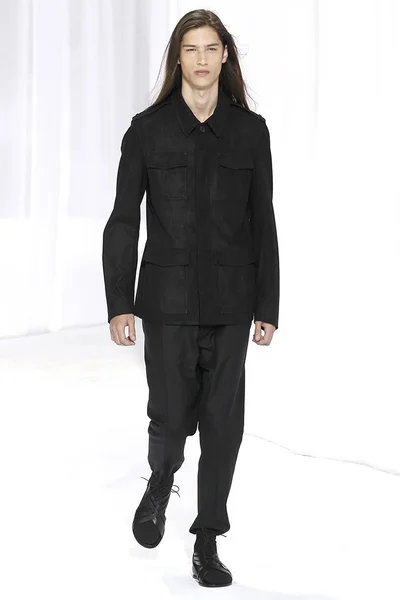 Look 23